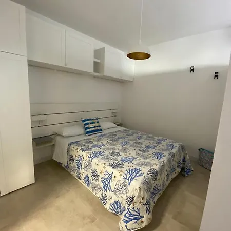 Torregrande Apartment